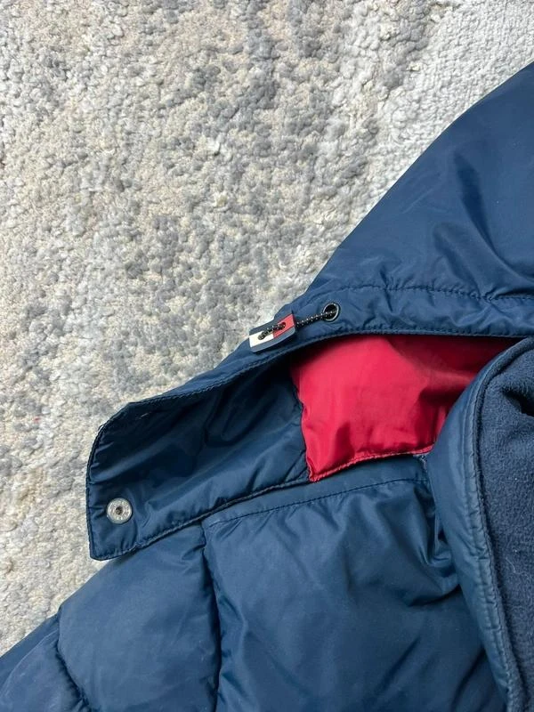 Chaqueta acolchada acolchada Tommy Hilfiger azul marino y rojo Talla M – photo 7